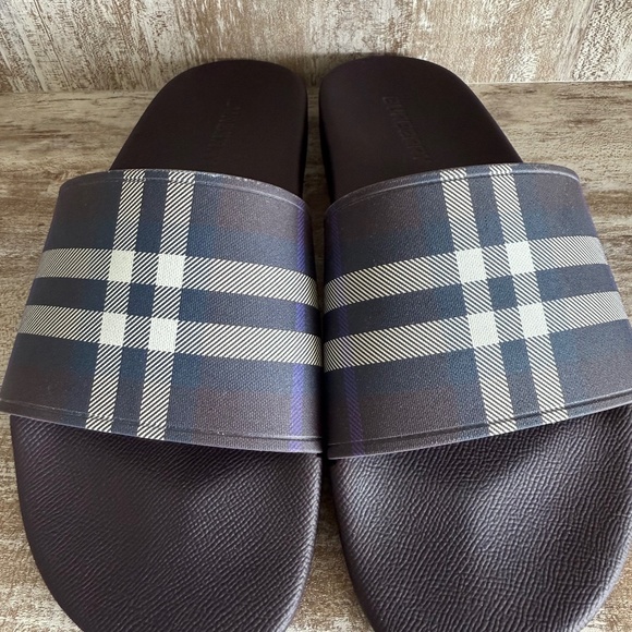 Burberry Men's Black Check Pool Slides - Picture 1 of 3